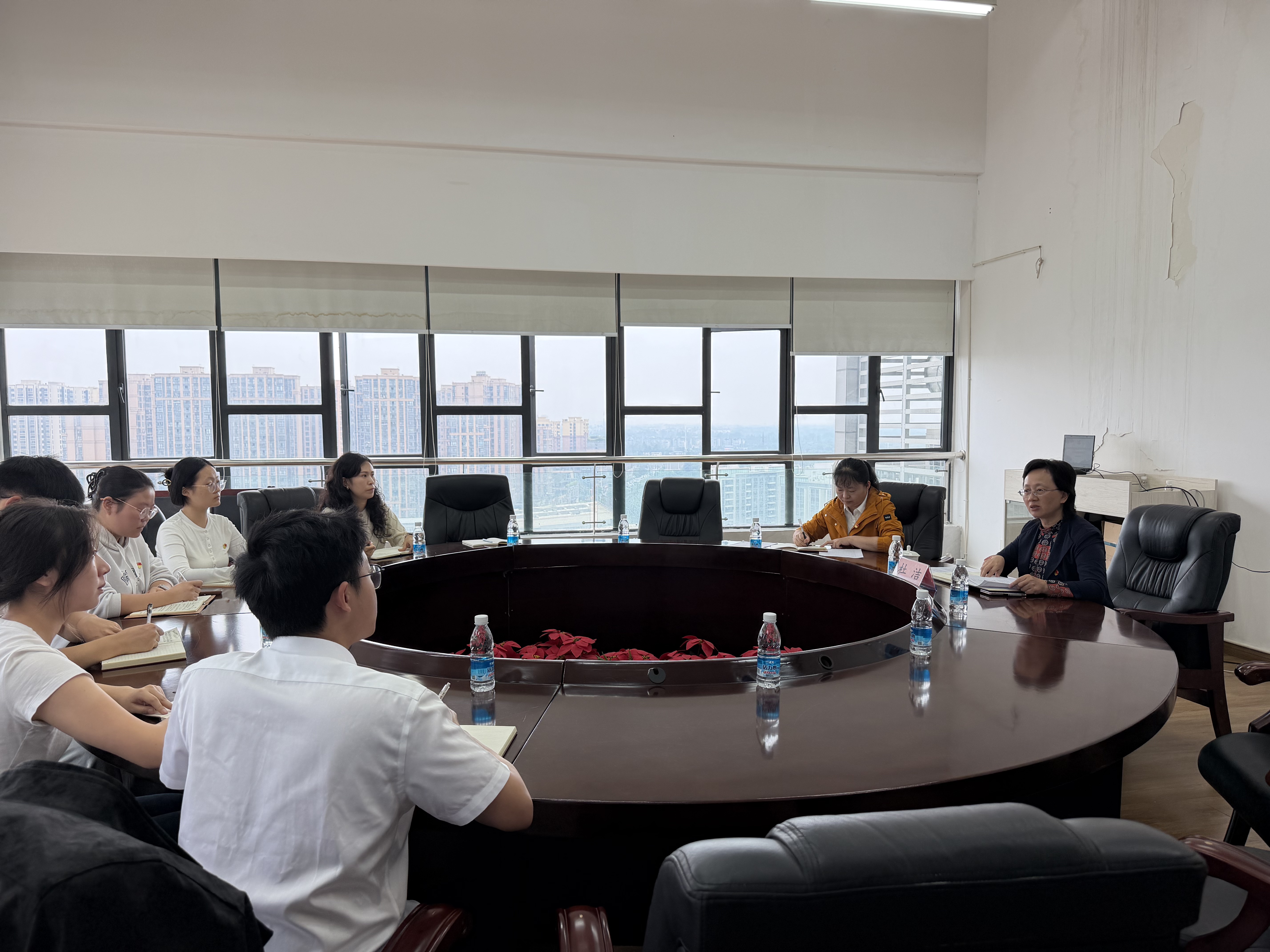 杜校座谈会照片(1).jpg